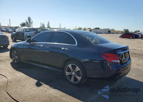 2020 Mercedes-Benz E 350 4Matic z USA, uszkodzony, nr VIN WDDZF8EBXLA748340